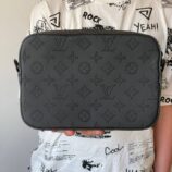 Sacoche LV ROYALE avec bandoulière amovible