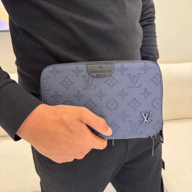 حقيبة LV DOUBLE العصرية للرجال